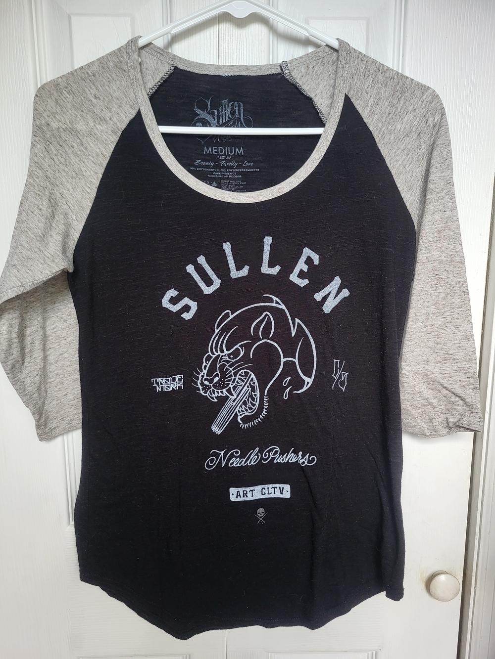 Sullen Women's Black & Heather Gray Panther Raglan 3/4 Sleeve Tee Y2K Tattoo